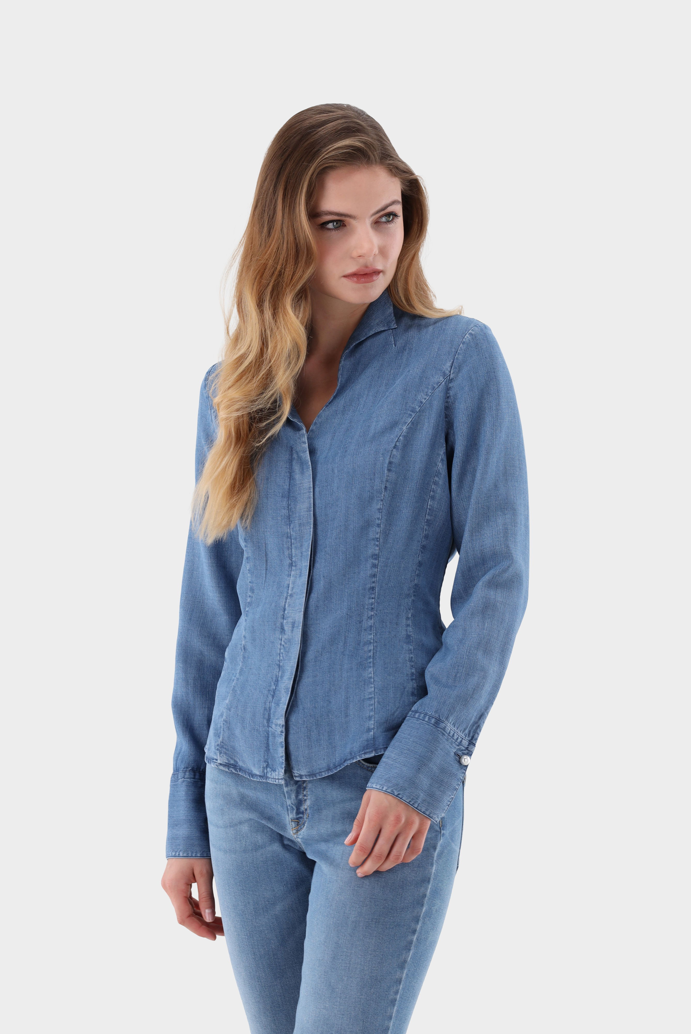 Kelchkragenbluse aus Jeans Stoff