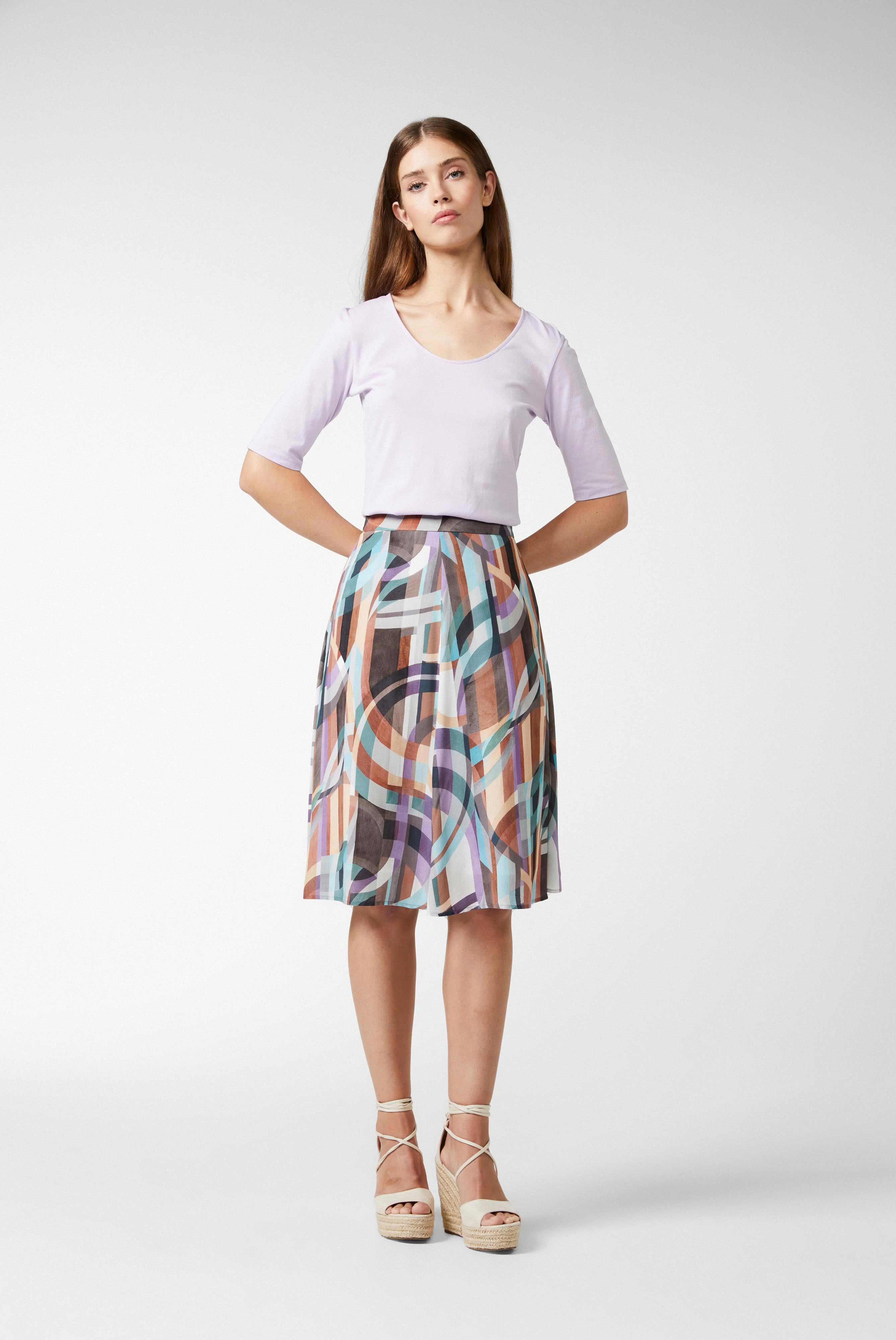 Dresses & Skirts+Flared mini skirt with geometric print+05.657L..171975.146.32