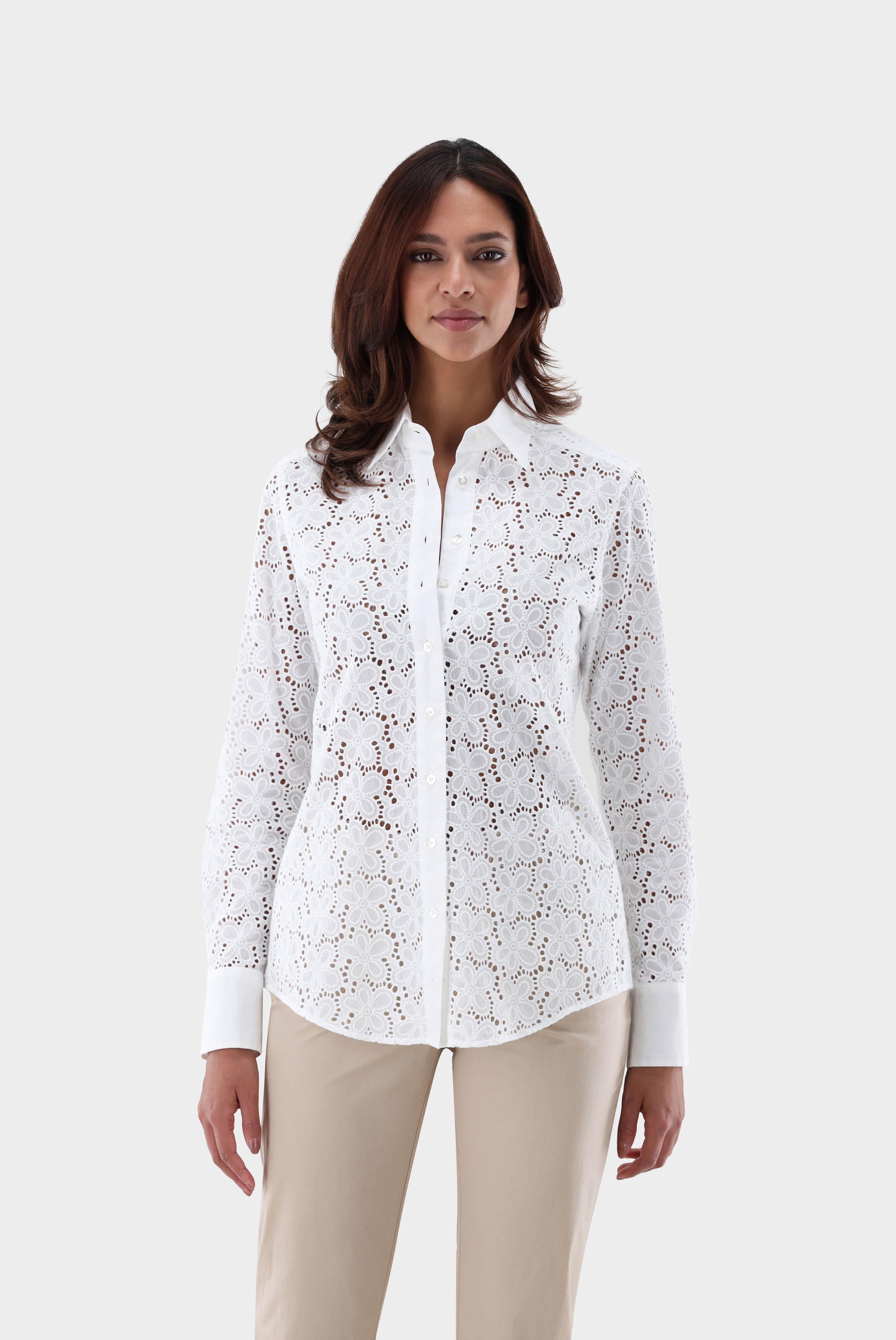 Hemdbluse mit Blumen-Stickerei