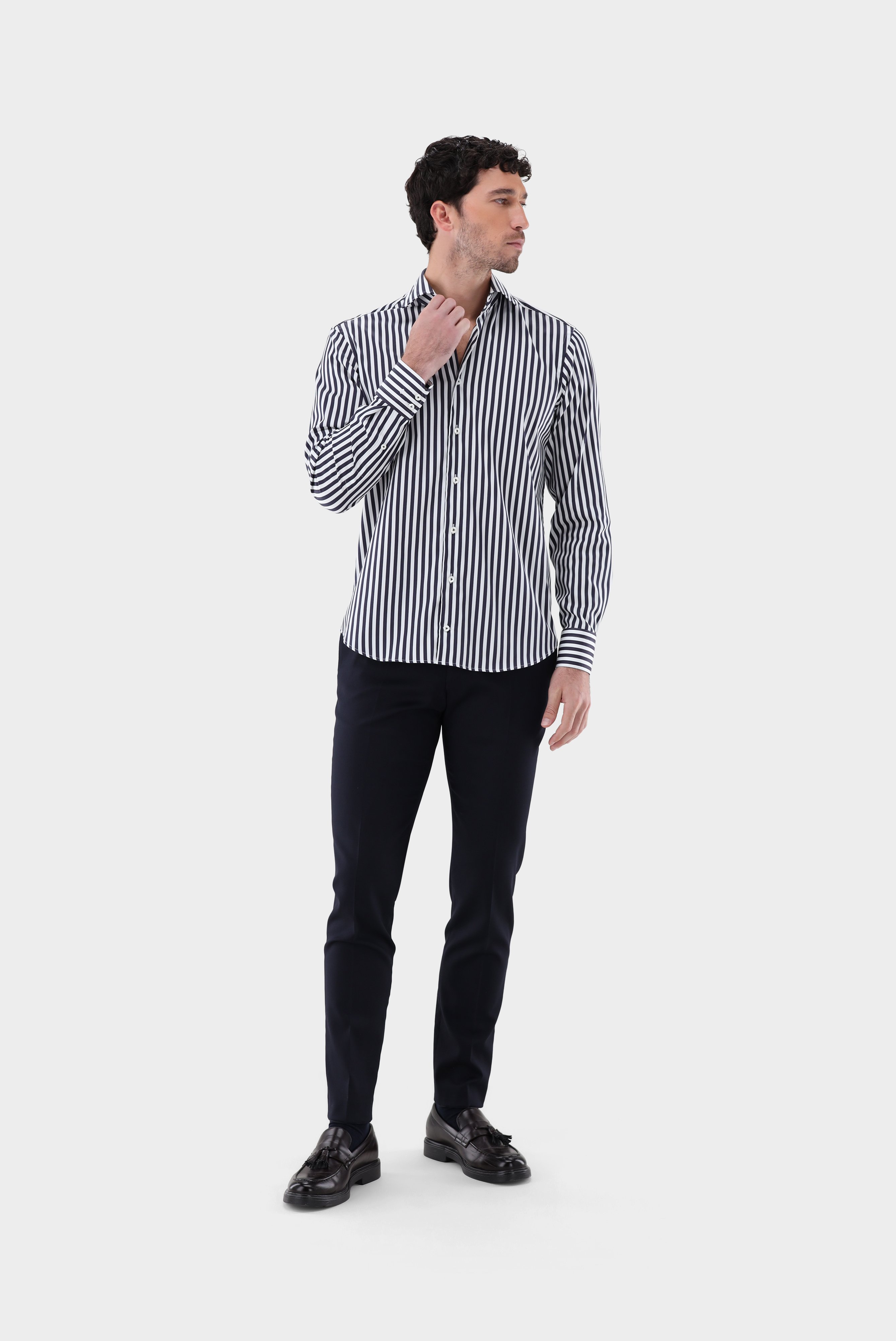 Casual Hemden+Gestreiftes Hemd aus Baumwollstretch Tailor Fit+20.3283.NV.171959.790.38