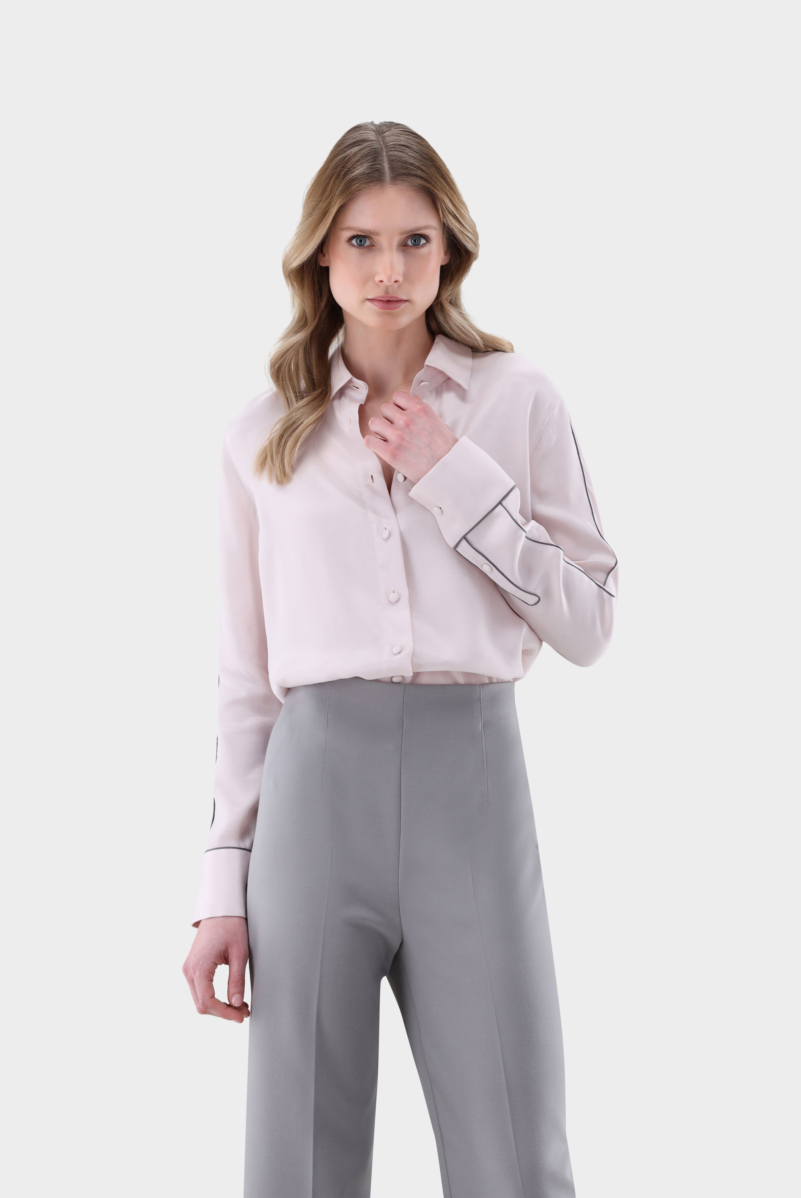 Hemdbluse aus Leinen mit Paspel-Detail