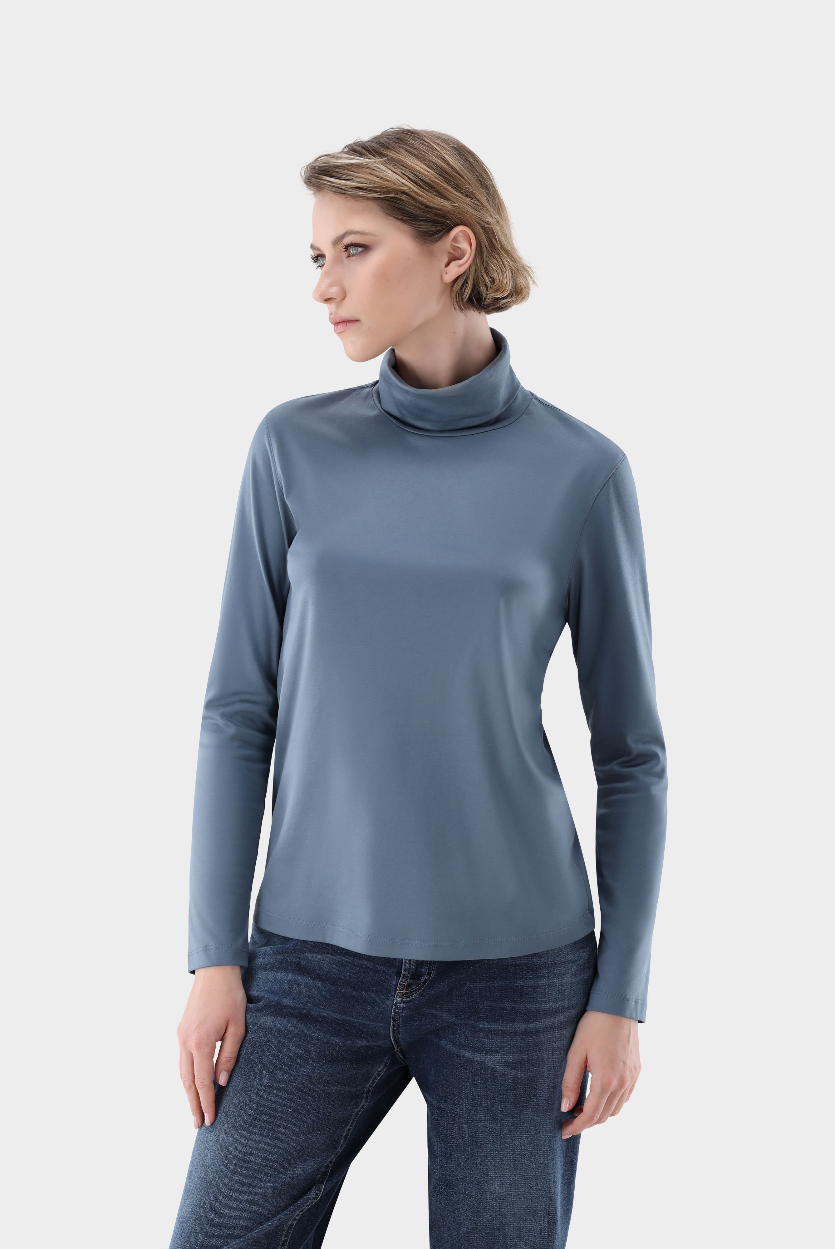 Fitted jersey Shirt with turtleneck