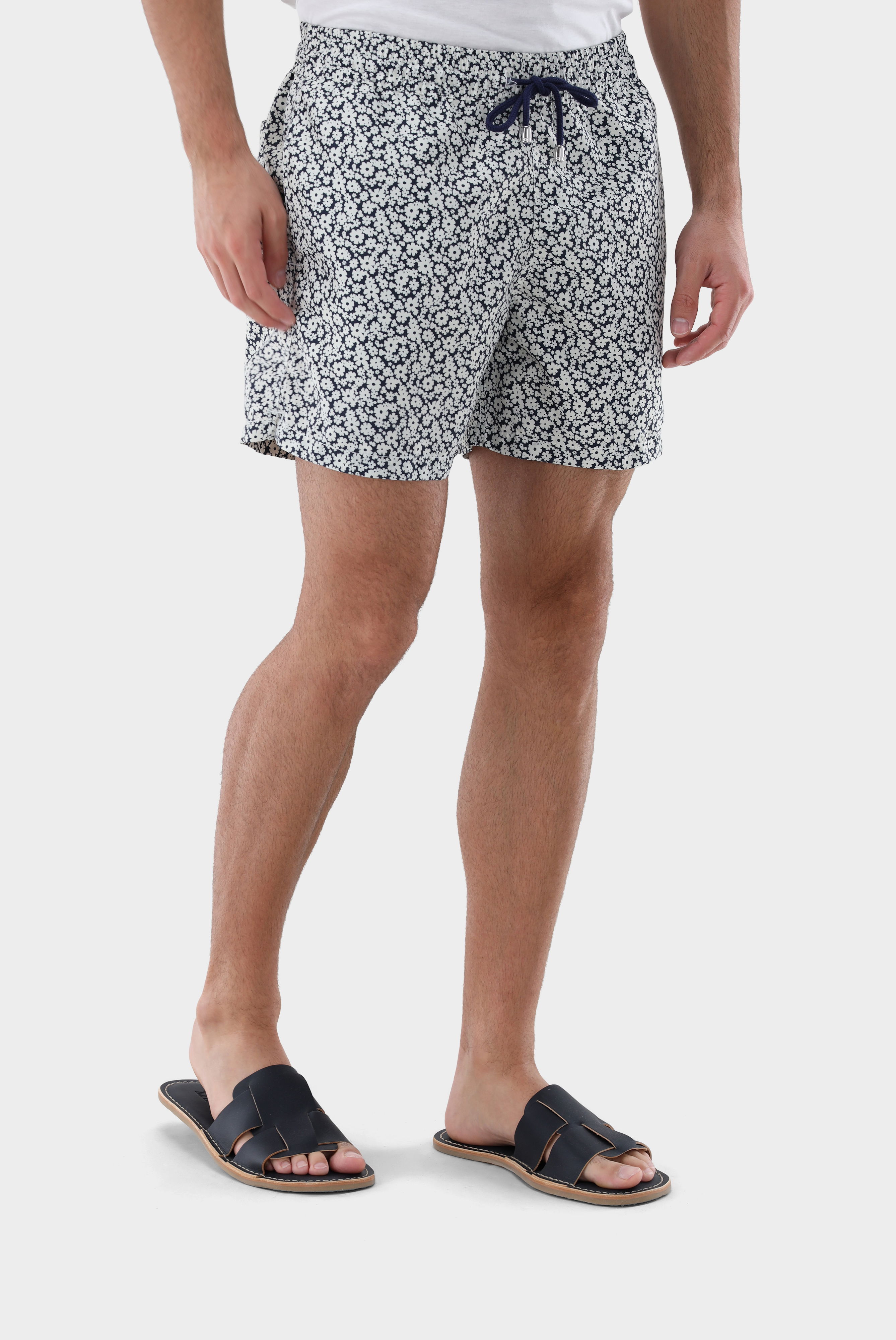 Badehose mit Blumenmuster