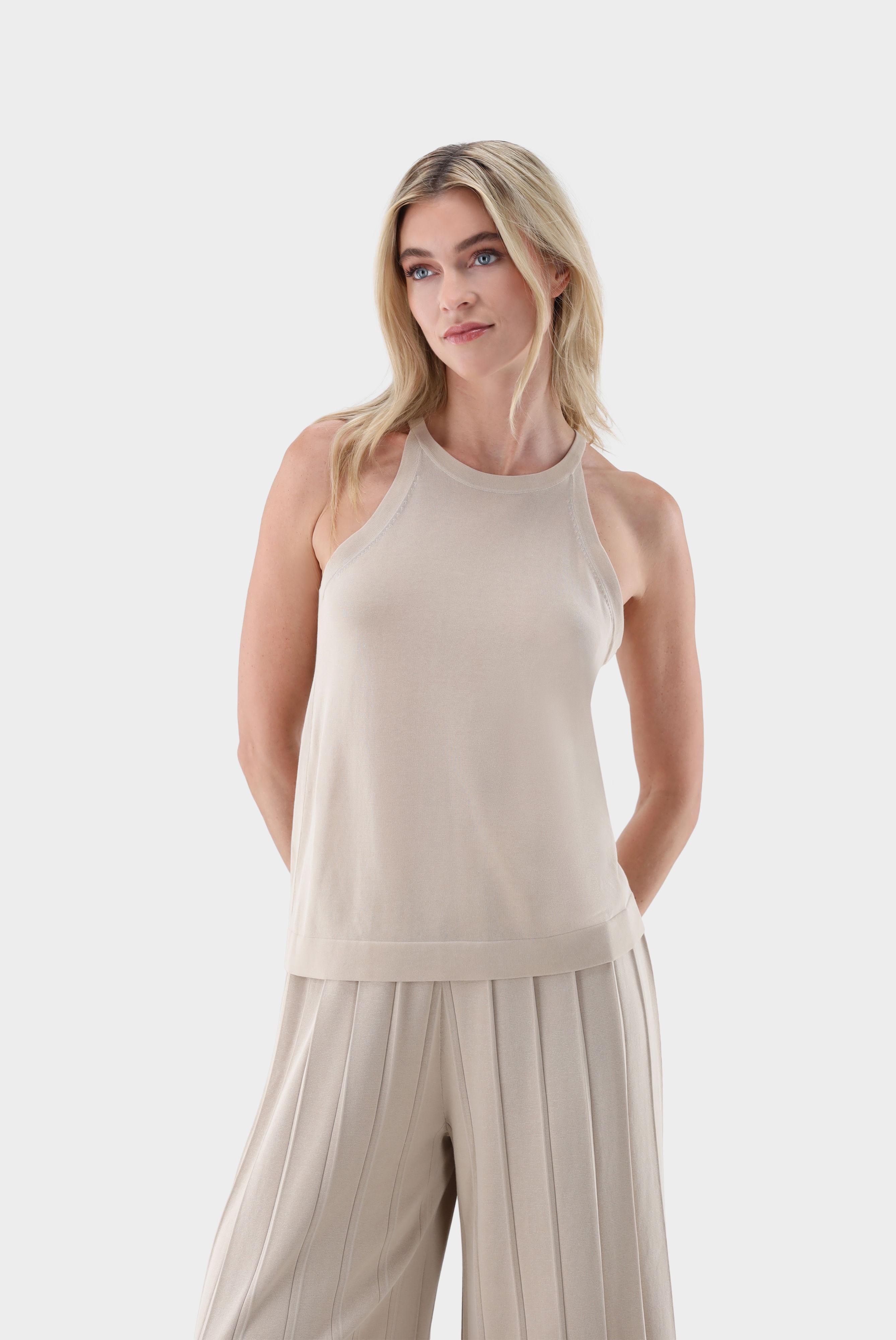 Knitted top with cotton and viscose