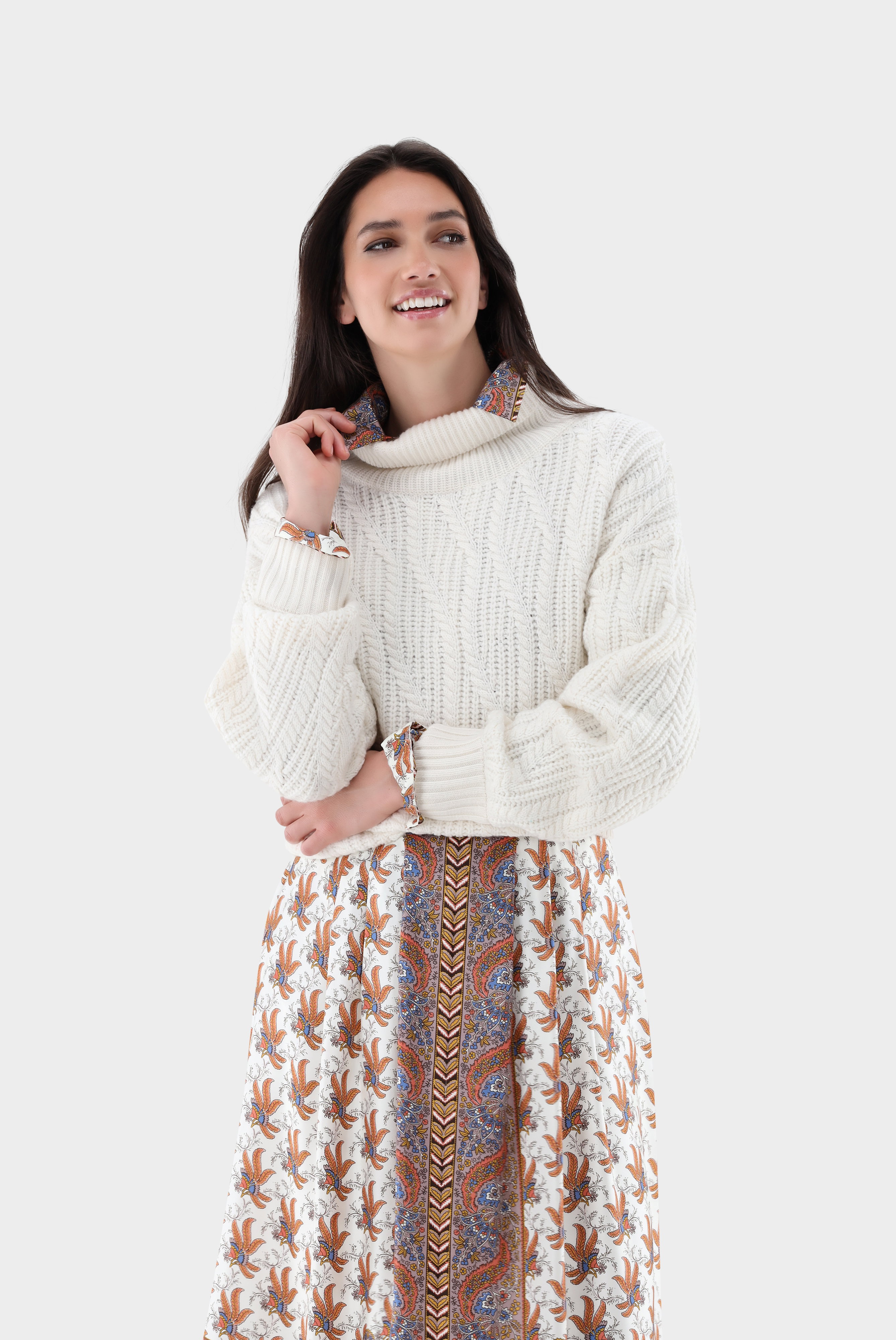 Cable knit Sweater with high turtleneck