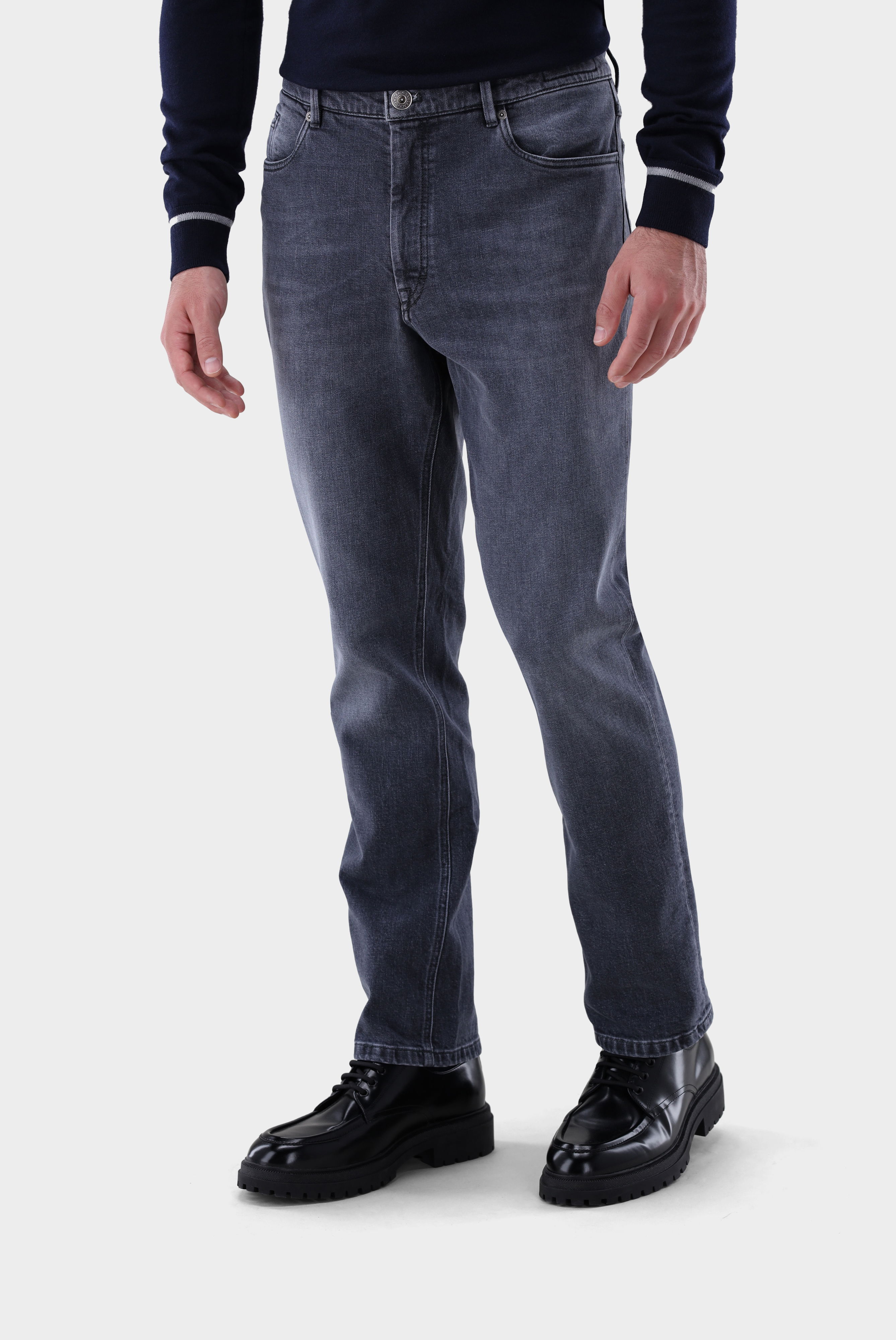 Jeans with stretch and straight leg