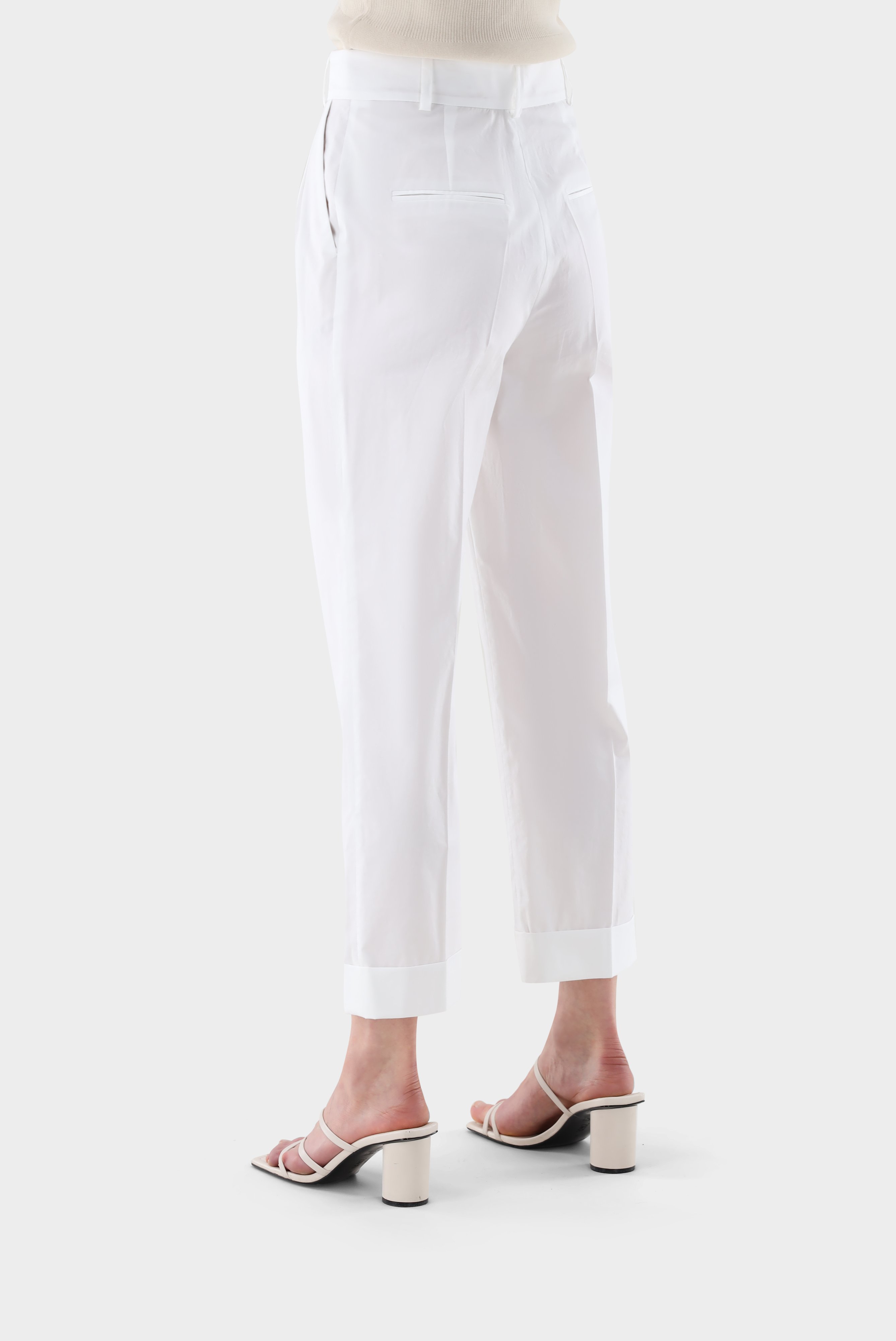 Jeans & Trousers+Pleated trousers with straight leg+05.659F..H00240.000.34