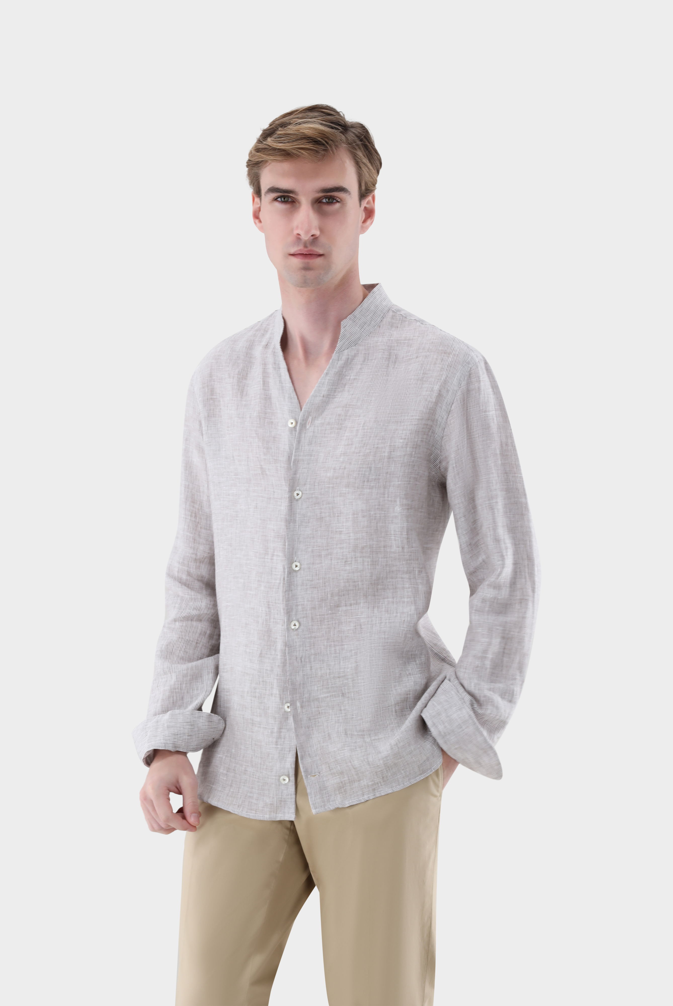 Gestreiftes Leinenhemd mit Stehkragen