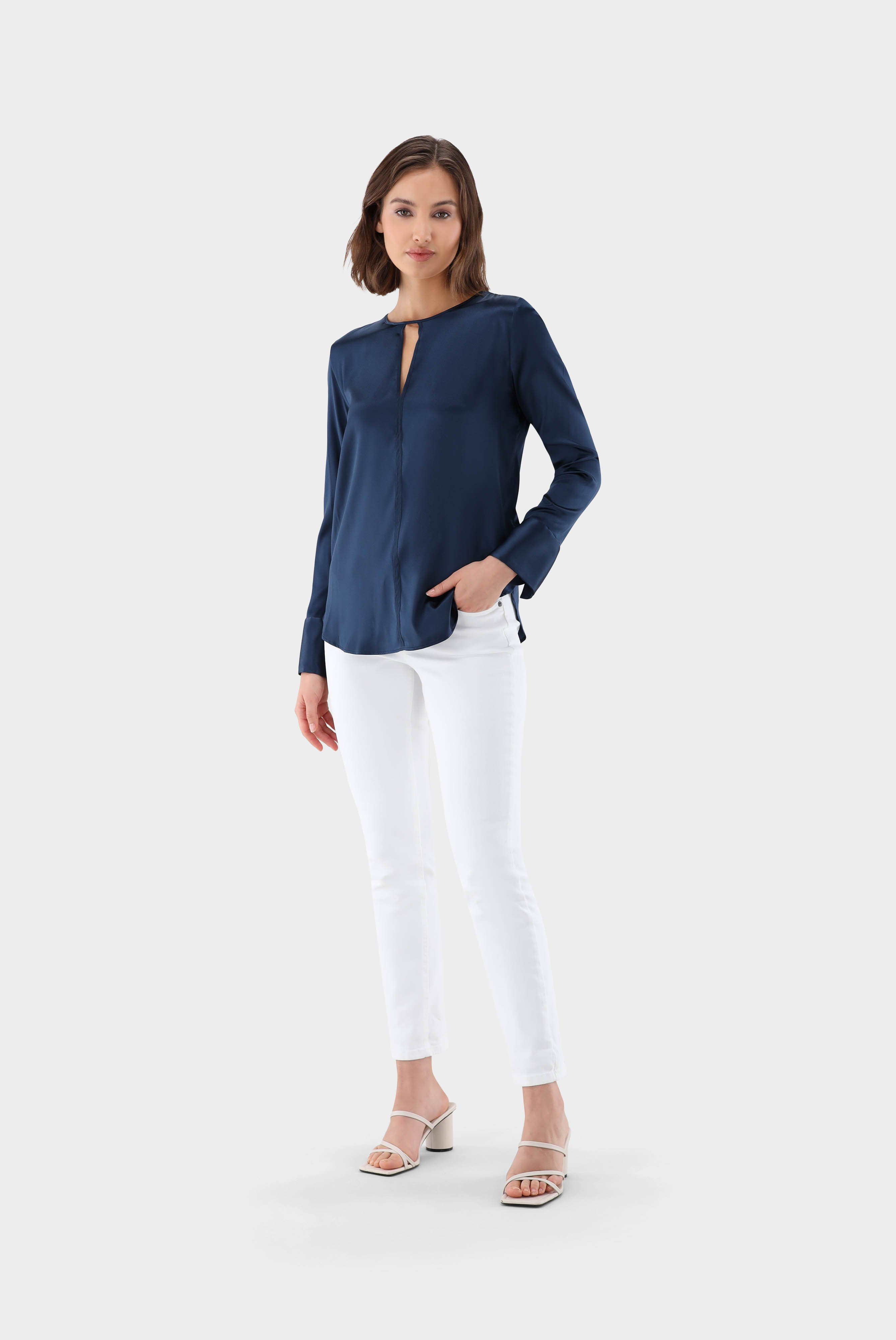 Business Blouses+Fitted Slip-On Blouse in Stretch Silk Satin+05.528N.07.155152.780.32