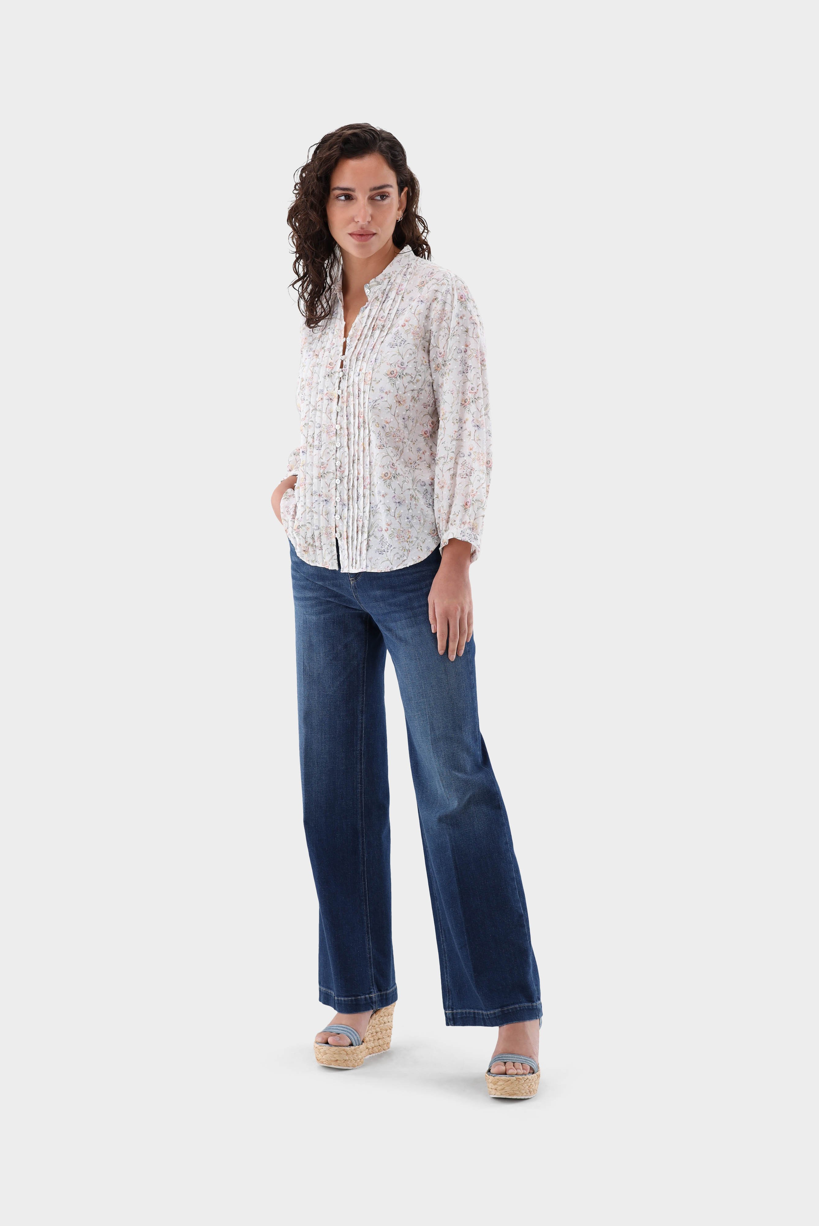 Casual Blouses+Stand-up collar blouse with pintucks at the front+05.528K.P8.170155.117.32